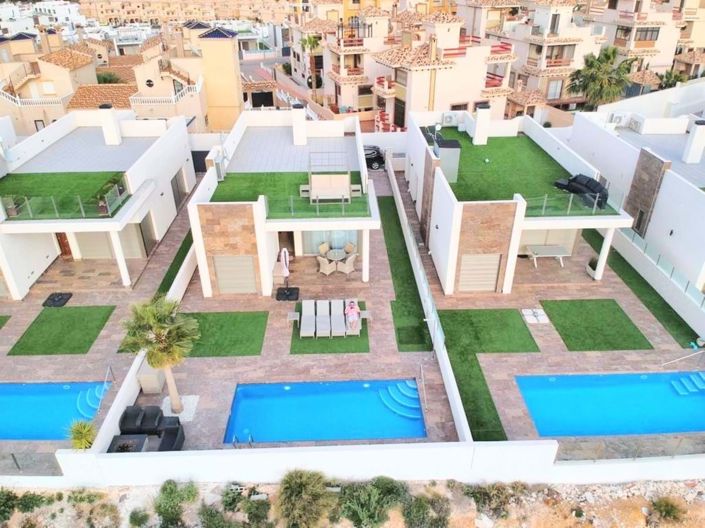 Image No.1-3 Bed Villa for sale