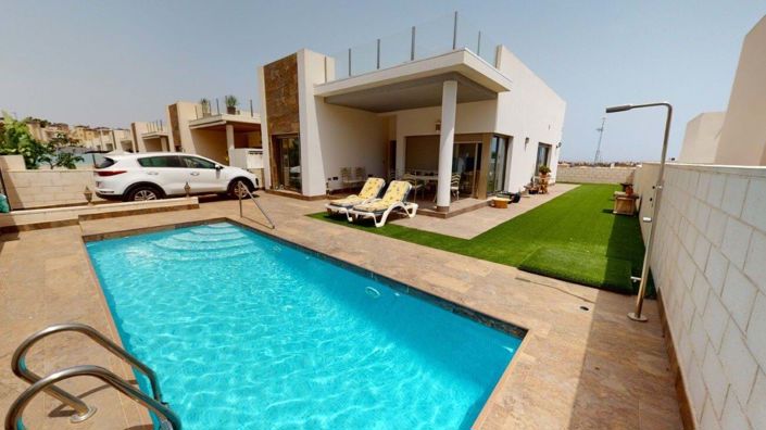 Image No.1-3 Bed Villa for sale