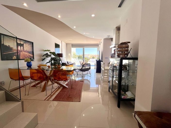 Image No.17-3 Bed Villa for sale