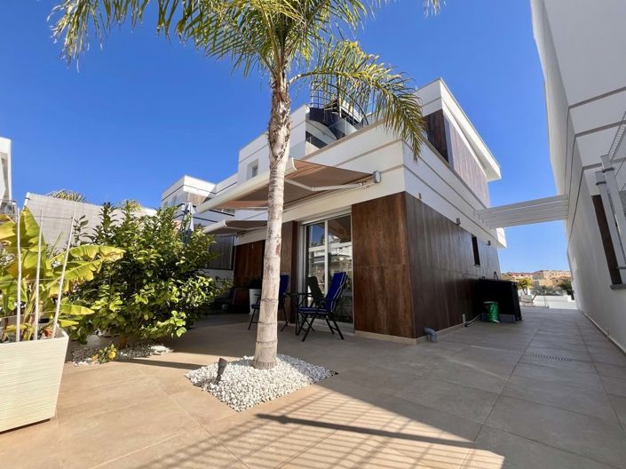 Image No.21-3 Bed Villa for sale