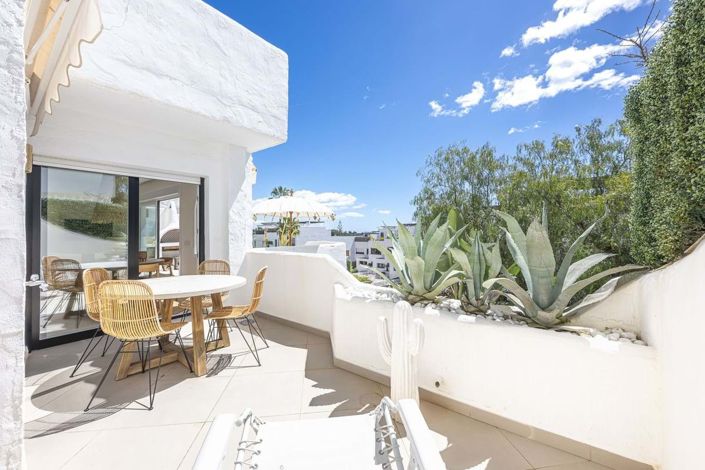 Image No.24-3 Bed Apartment for sale