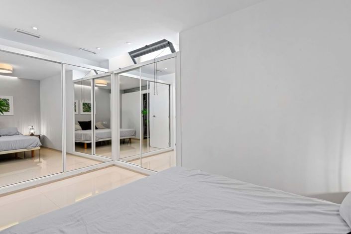 Image No.25-4 Bed Townhouse for sale