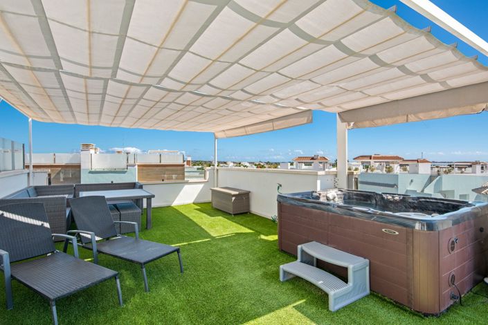 Image No.3-4 Bed Townhouse for sale