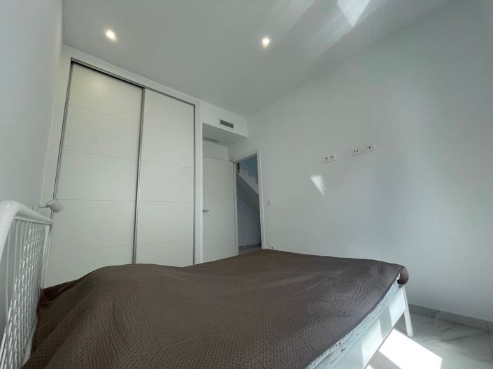 Image No.22-3 Bed Villa for sale