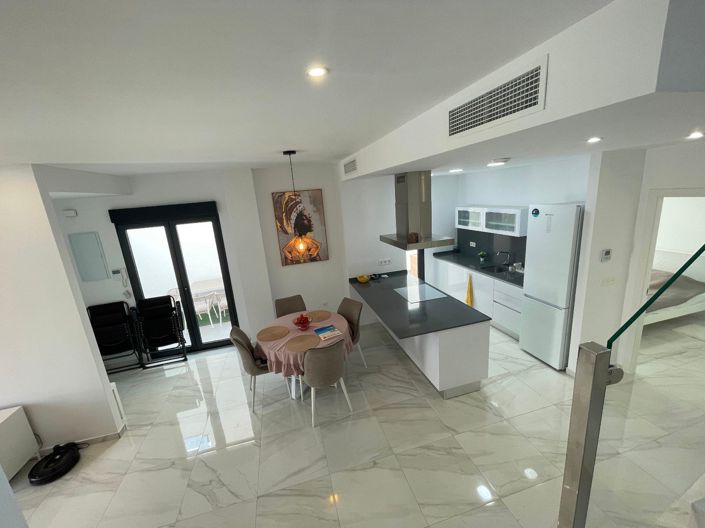 Image No.41-3 Bed Villa for sale