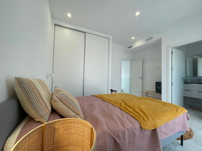 Image No.7-3 Bed Villa for sale