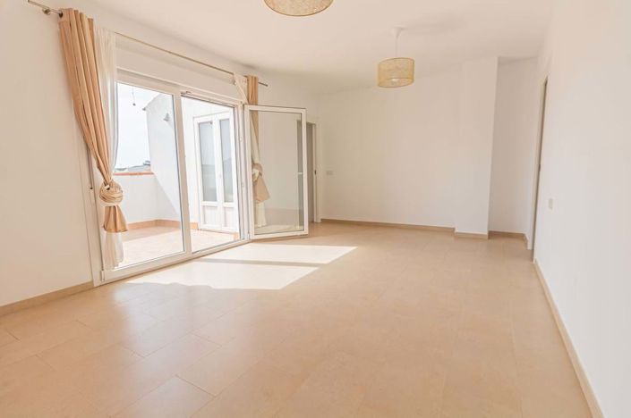 Image No.8-4 Bed Villa for sale