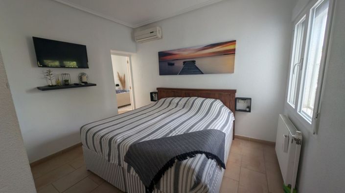 Image No.10-3 Bed Villa for sale