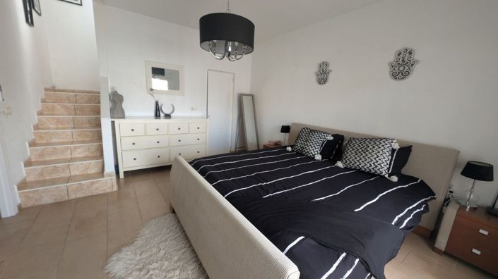 Image No.18-3 Bed Villa for sale