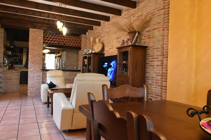 Image No.1-3 Bed Villa for sale