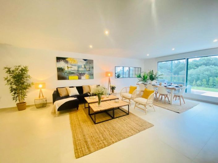 Image No.12-5 Bed Apartment for sale