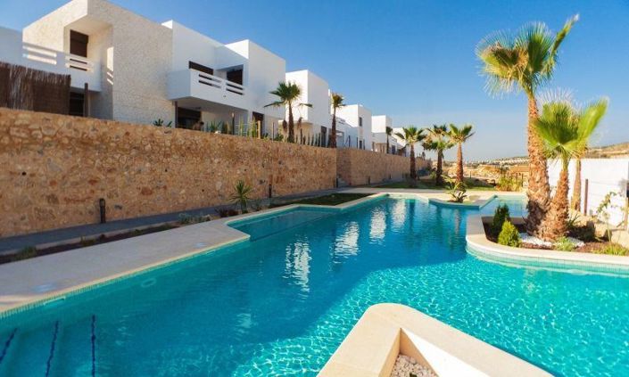 Image No.1-3 Bed Townhouse for sale