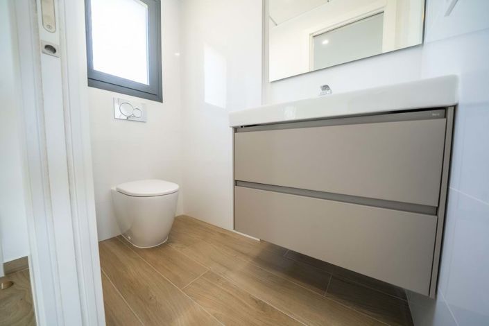 Image No.44-3 Bed Semi-Detached for sale