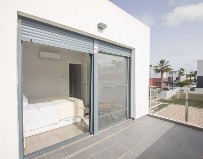 Image No.17-3 Bed Semi-Detached for sale