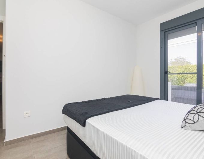 Image No.26-3 Bed Semi-Detached for sale