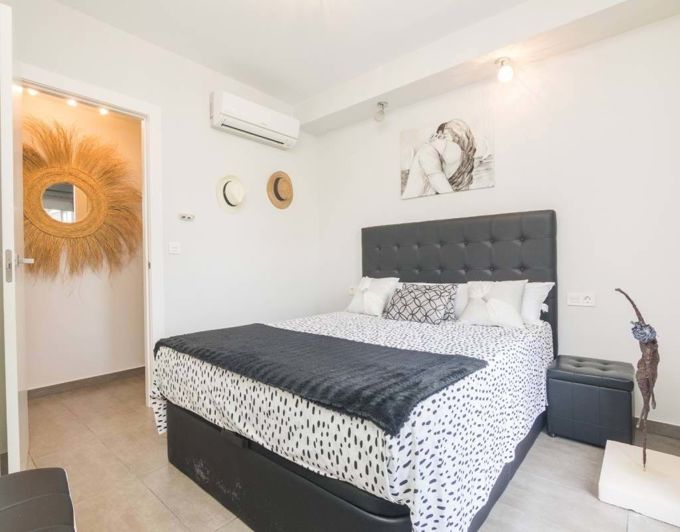 Image No.40-3 Bed Semi-Detached for sale