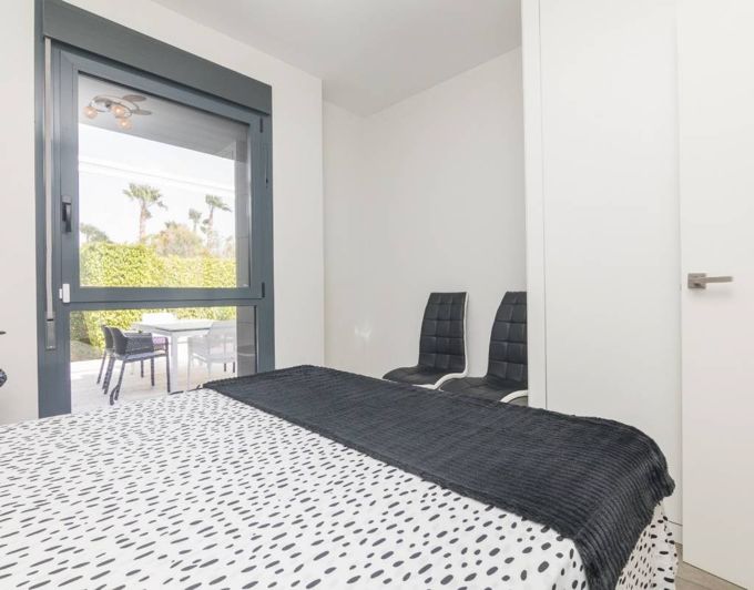 Image No.51-3 Bed Semi-Detached for sale