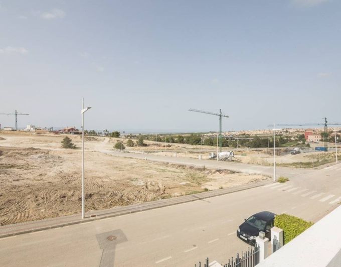 Image No.52-3 Bed Semi-Detached for sale