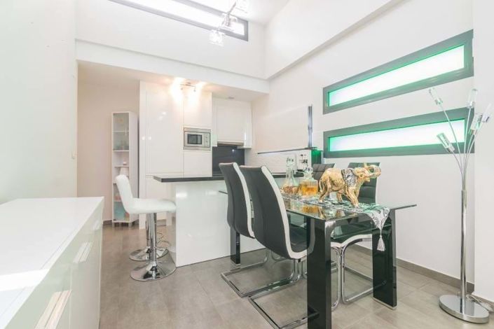 Image No.8-3 Bed Semi-Detached for sale