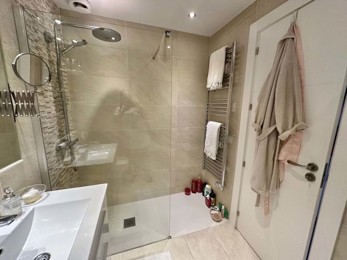 Image No.23-2 Bed Apartment for sale