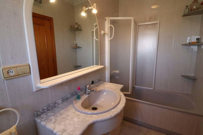 Image No.13-5 Bed Villa for sale