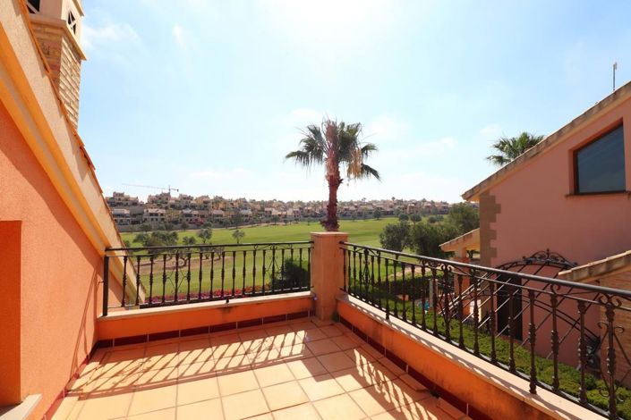 Image No.18-3 Bed Villa for sale