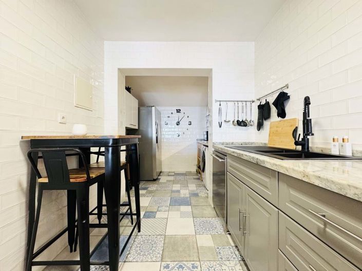 Image No.11-2 Bed Semi-Detached for sale