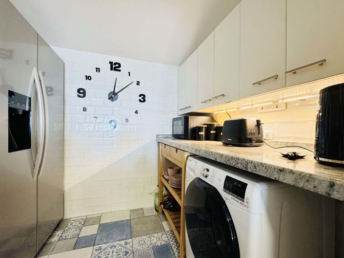 Image No.12-2 Bed Semi-Detached for sale