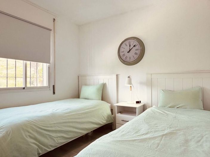 Image No.36-2 Bed Semi-Detached for sale