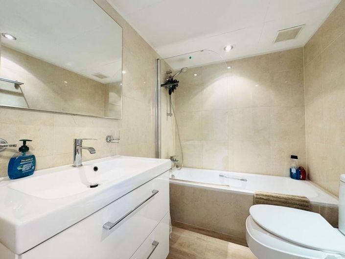 Image No.38-2 Bed Semi-Detached for sale