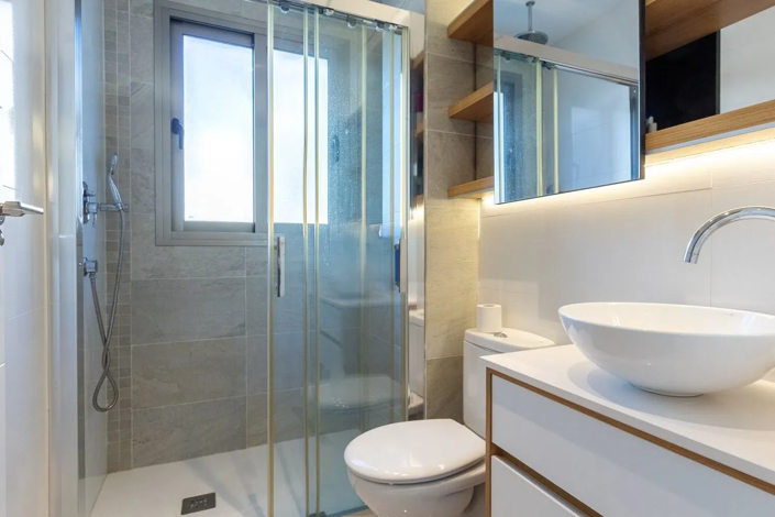 Image No.6-2 Bed Townhouse for sale