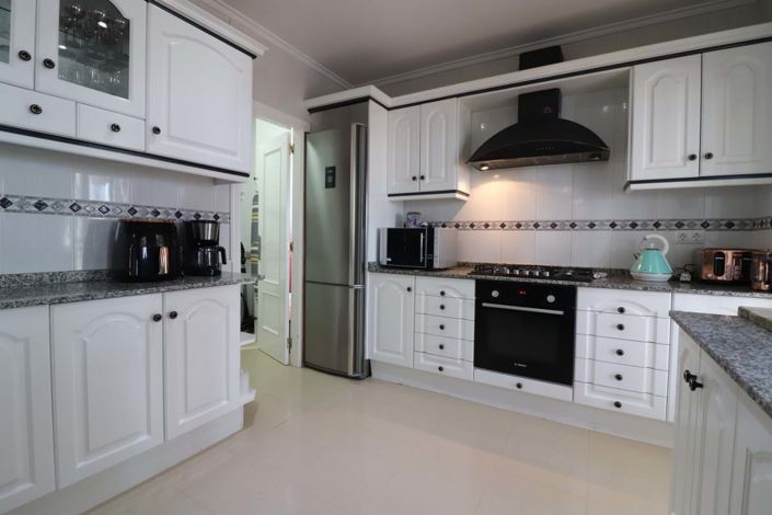 Image No.10-4 Bed Villa for sale