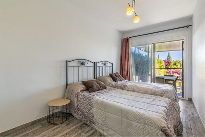 Image No.13-3 Bed Townhouse for sale