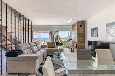 1447-631273-78d1f4f8b6655591b02d22fabb36a692d