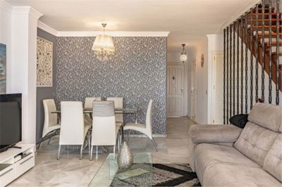 1447-631273-78d1f4f8b6655591b02d22fabb36a692d