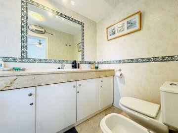 1447-625472-78d1f4f8b6655591b02d22fabb36a692d