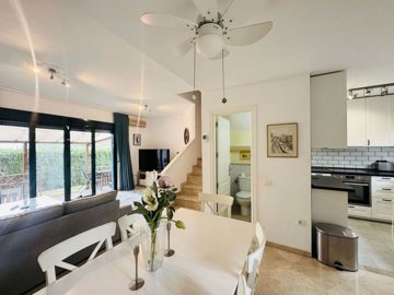 1447-625472-78d1f4f8b6655591b02d22fabb36a692d