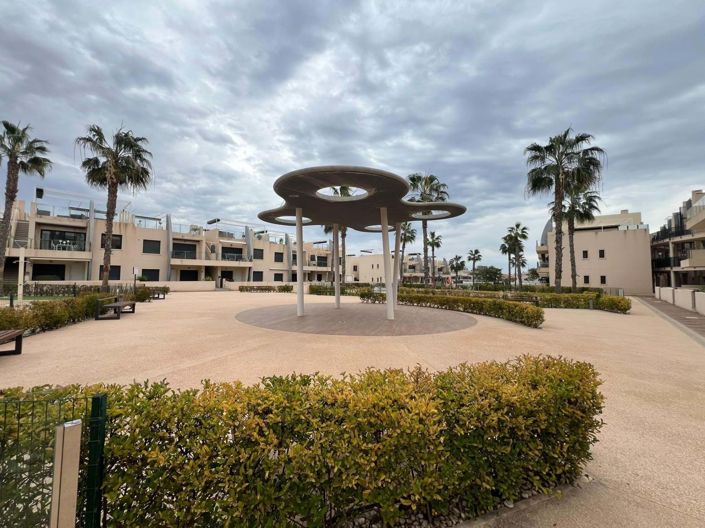 Image No.16-2 Bed Property for sale