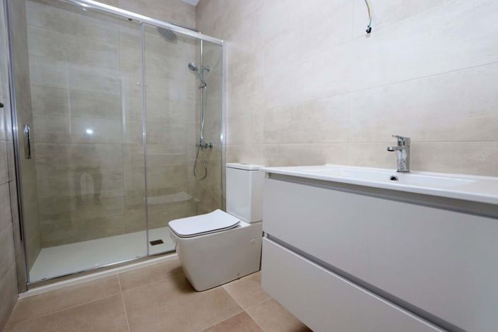 Image No.17-3 Bed Townhouse for sale