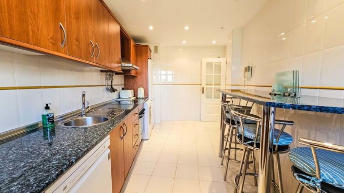 Image No.6-3 Bed Apartment for sale