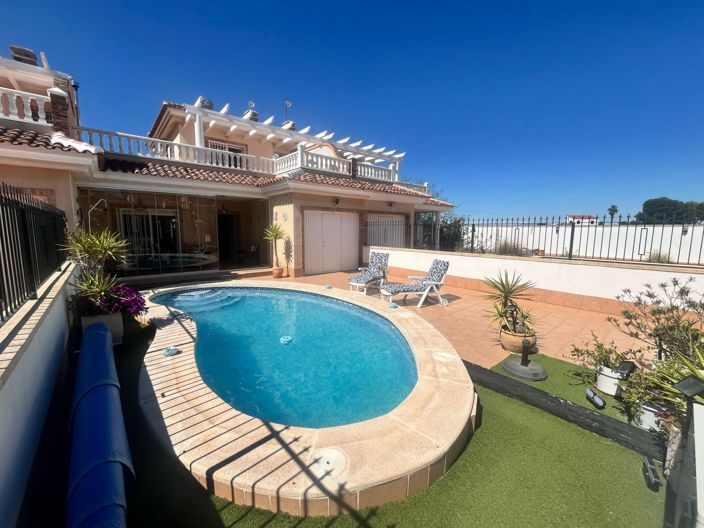 Image No.1-Villa de 3 chambres à vendre à Los Alcázares