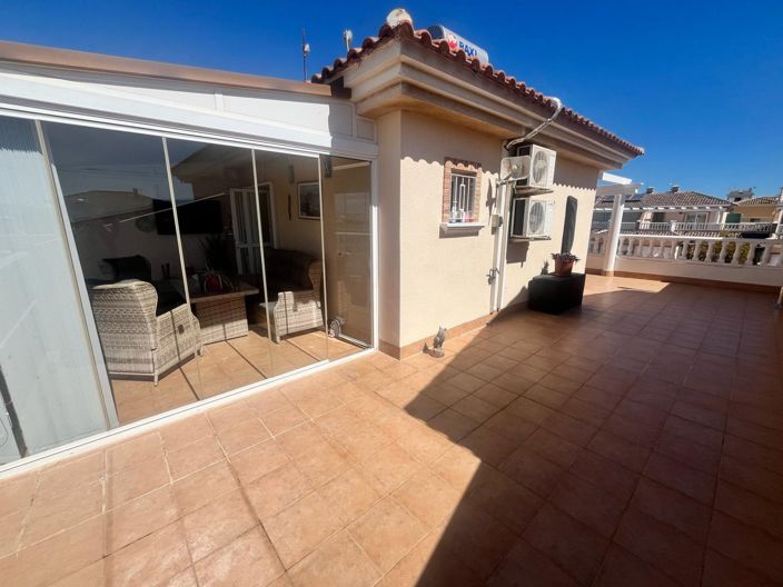 Image No.18-3 Bed Villa for sale