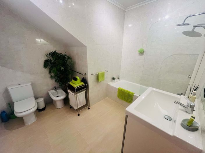 Image No.9-3 Bed Villa for sale