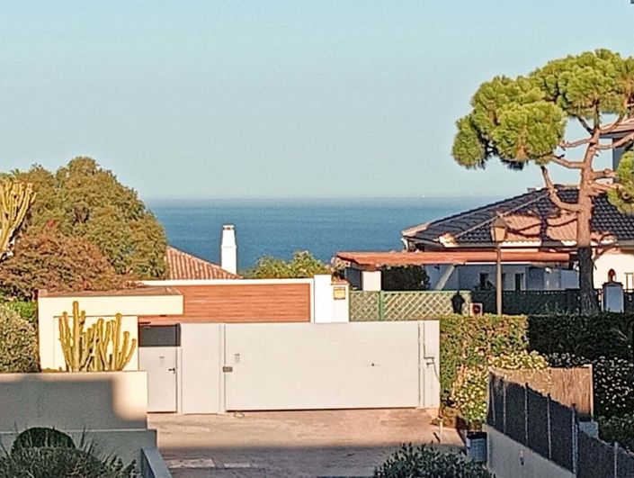 Image No.32-3 Bed Apartment for sale