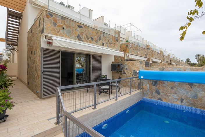 Image No.1-3 Bed Townhouse for sale