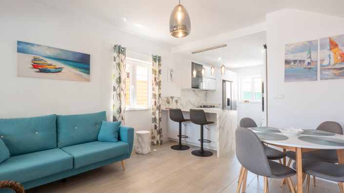 Image No.1-3 Bed Property for sale