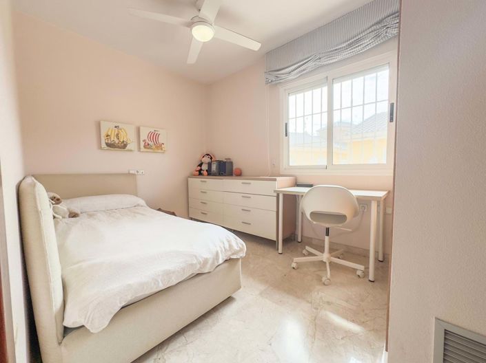 Image No.11-3 Bed Apartment for sale