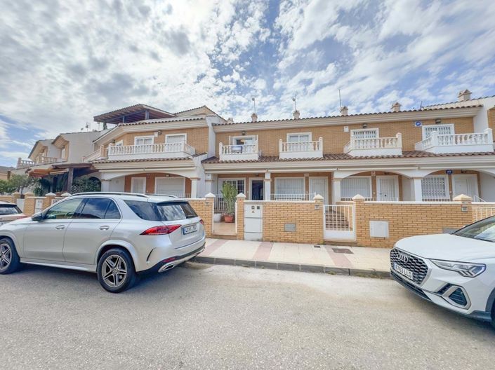 Image No.18-3 Bed Apartment for sale