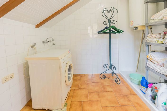 Image No.24-4 Bed Townhouse for sale