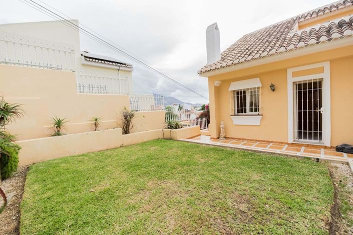 Image No.27-4 Bed Townhouse for sale